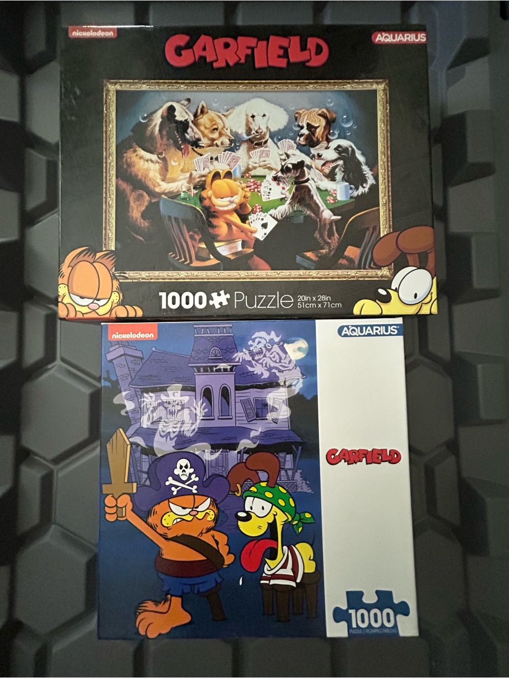 Garfield Halloween and Poker game 1000-Piece Jigsaw Puzzle by Aquarius